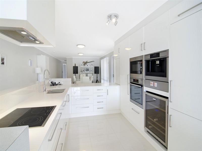 43 Waterdown Drive, Elanora QLD 4221