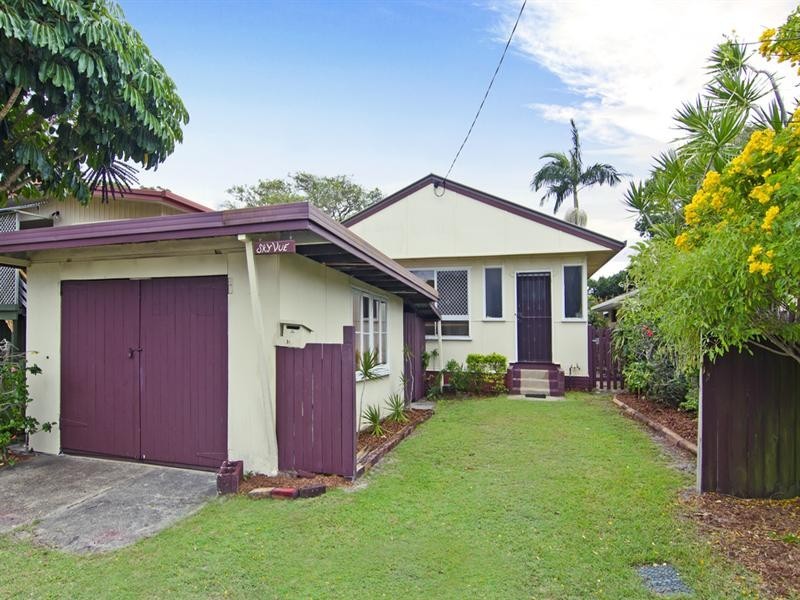 31 Sixth Avenue, Palm Beach QLD 4221