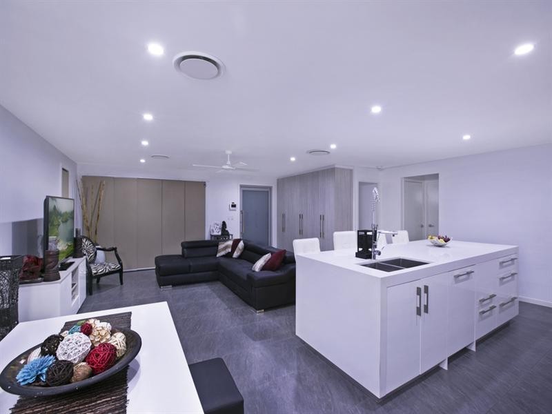 78 Twenty Fifth Avenue, Palm Beach QLD 4221