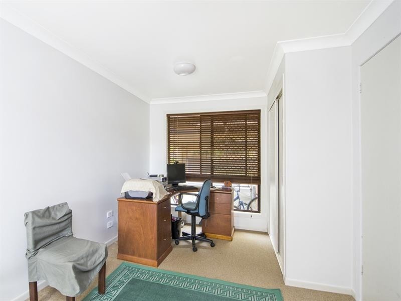 4 Radiata Court, Elanora QLD 4221