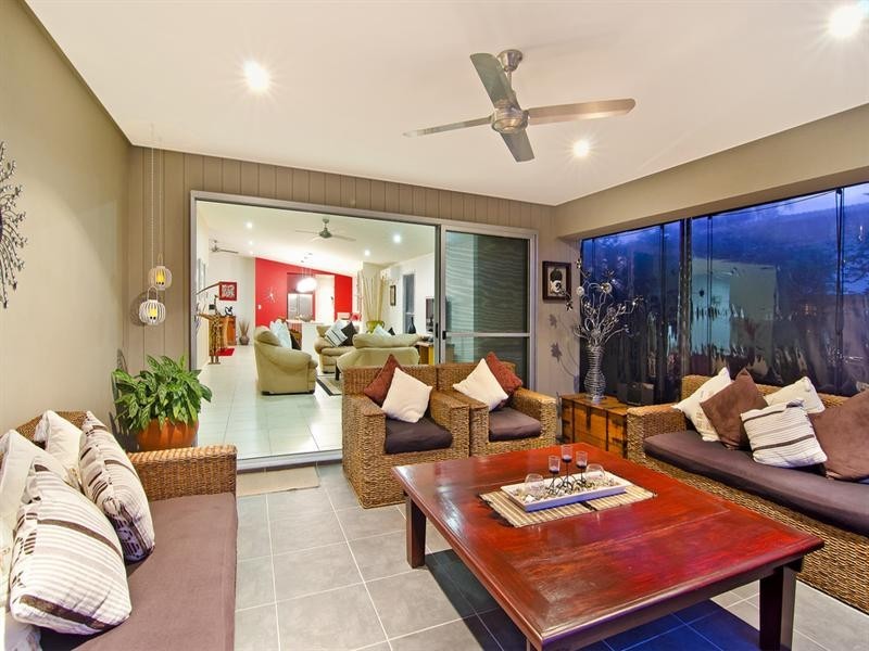 44 Twelfth Avenue, Palm Beach QLD 4221