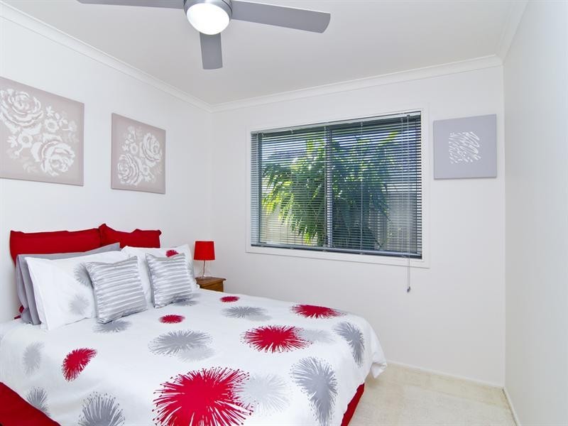 44 Twelfth Avenue, Palm Beach QLD 4221