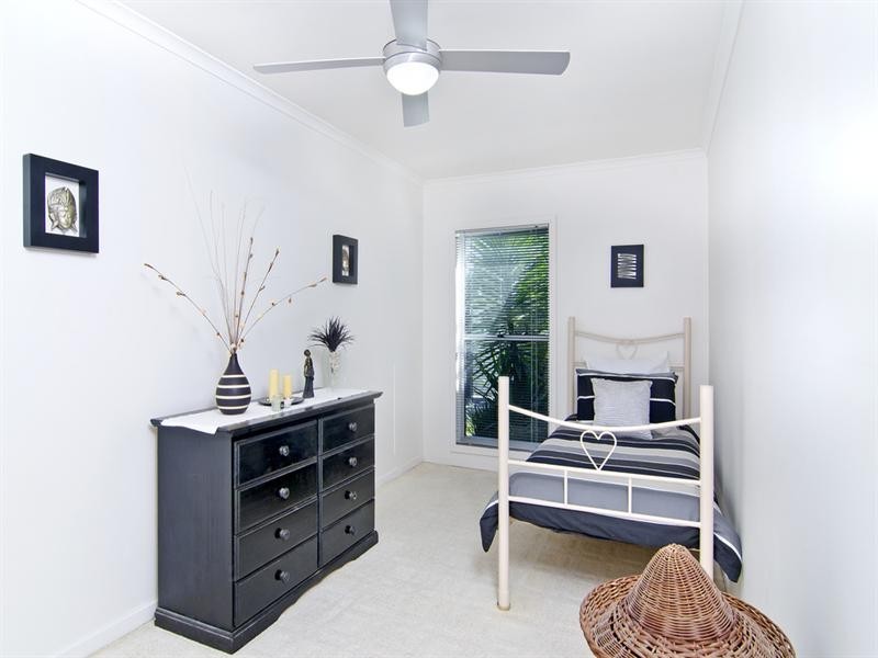 44 Twelfth Avenue, Palm Beach QLD 4221