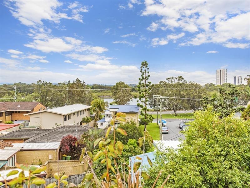 1/10 Wirranina Place, Currumbin QLD 4223