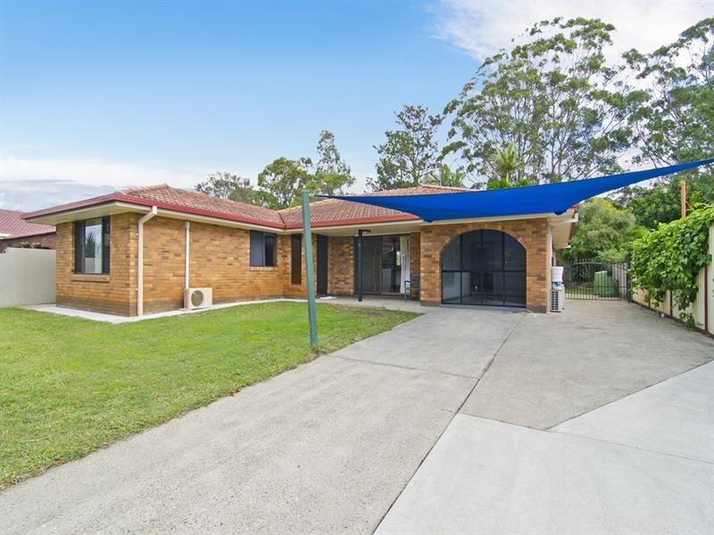 15 Colvillea Court, Palm Beach QLD 4221