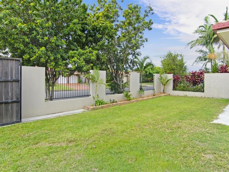 15 Colvillea Court, Palm Beach QLD 4221