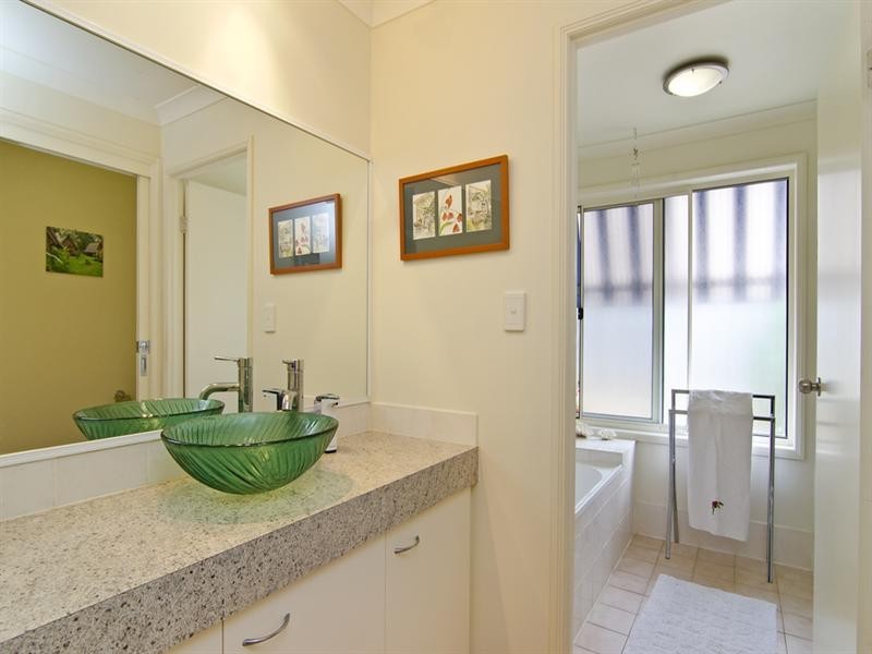 14 Bedford Crescent, Mudgeeraba QLD 4213