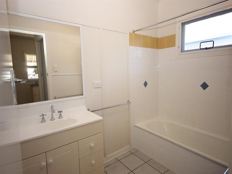 34 Leyte Avenue, Palm Beach QLD 4221