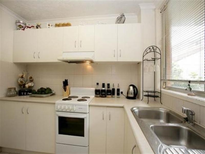 1/16 Mawarra, Palm Beach QLD 4221