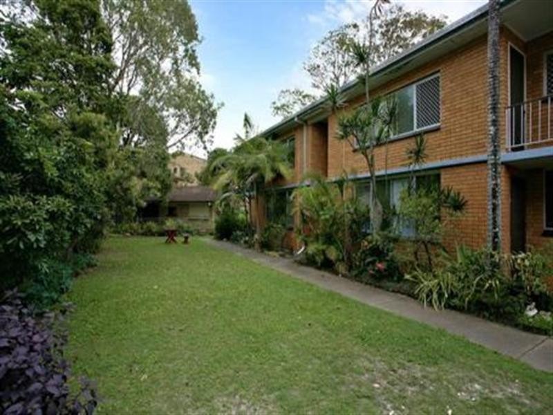 1/16 Mawarra, Palm Beach QLD 4221