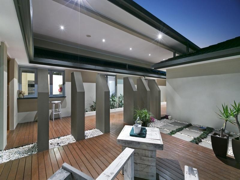 128 Tahiti Avenue, Palm Beach QLD 4221