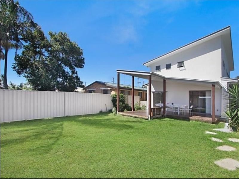 66 Philippine Parade, Palm Beach QLD 4221