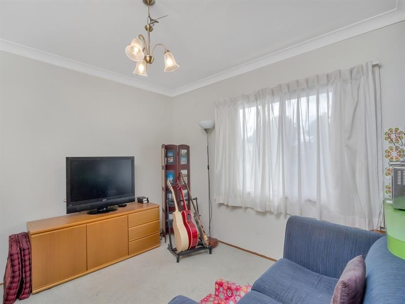 39 Seventh Avenue, Palm Beach QLD 4221
