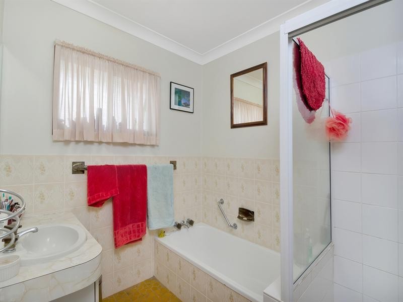 39 Seventh Avenue, Palm Beach QLD 4221