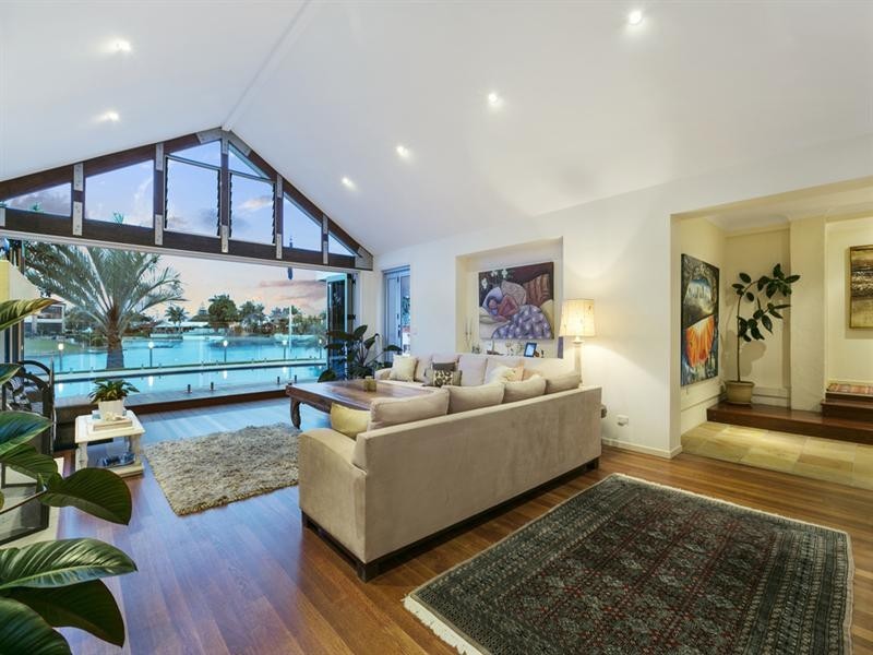 114 Tallebudgera Drive, Palm Beach QLD 4221