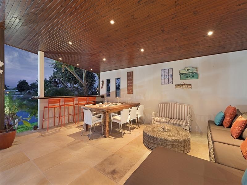 114 Tallebudgera Drive, Palm Beach QLD 4221
