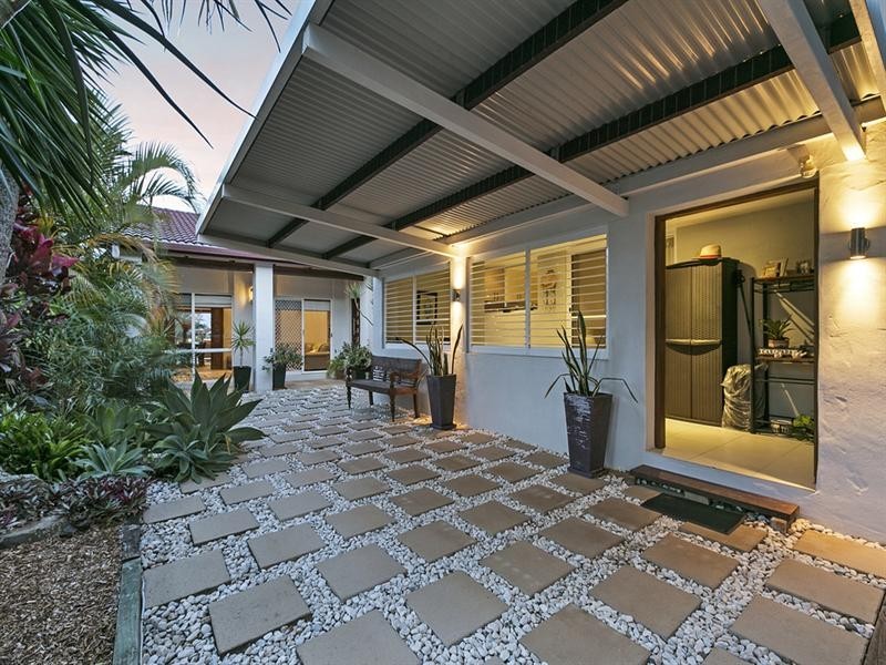 114 Tallebudgera Drive, Palm Beach QLD 4221