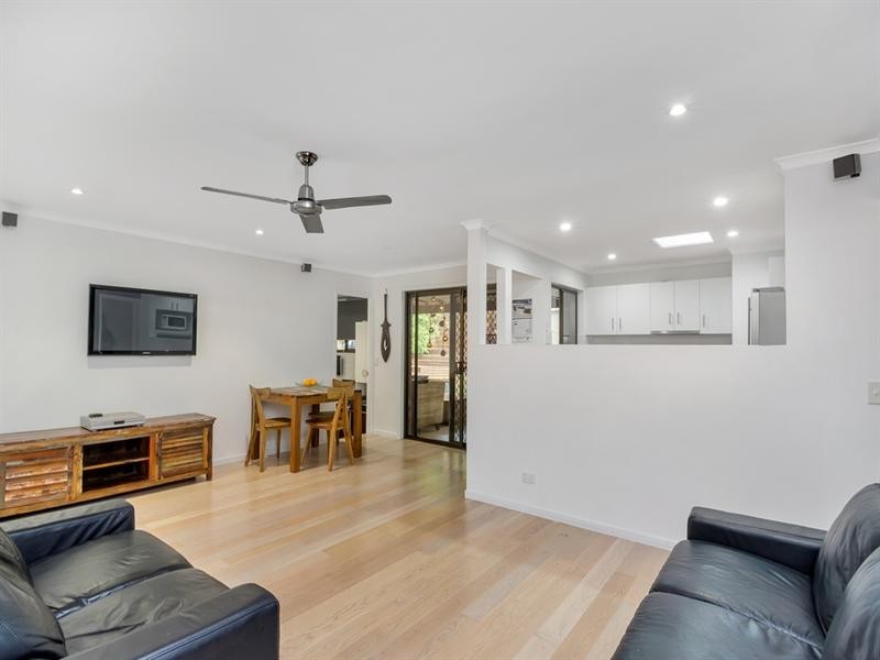 26 Glentrees Grove, Currumbin Waters QLD 4223