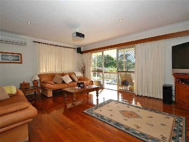 10 Allawah Avenue, Palm Beach QLD 4221