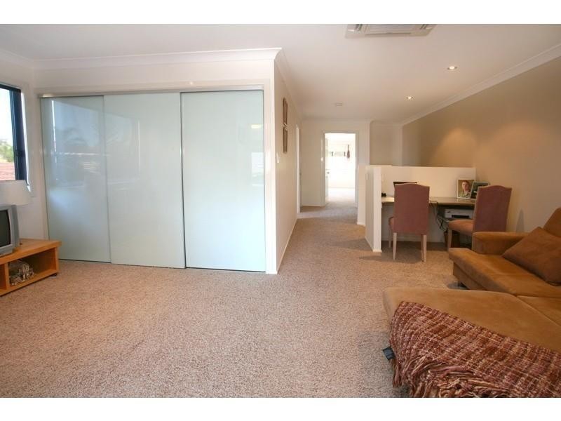 2/7 Sandy Court, Southport QLD 4215