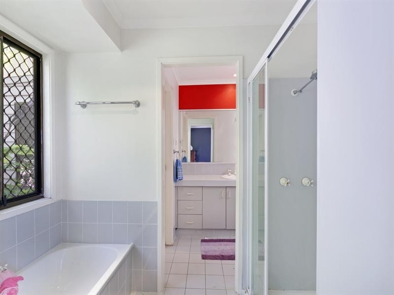 15 Hillier Street, Currumbin Waters QLD 4223