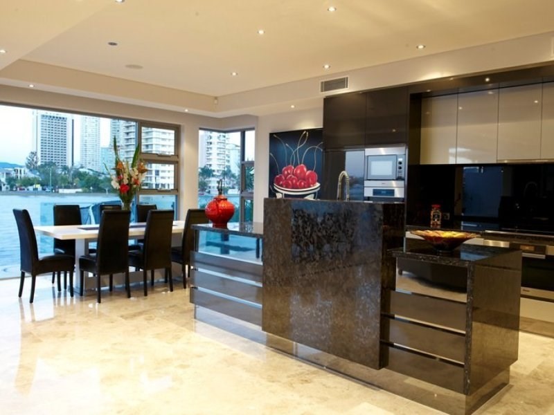 69 Stanhill Drive, Chevron Island QLD 4217