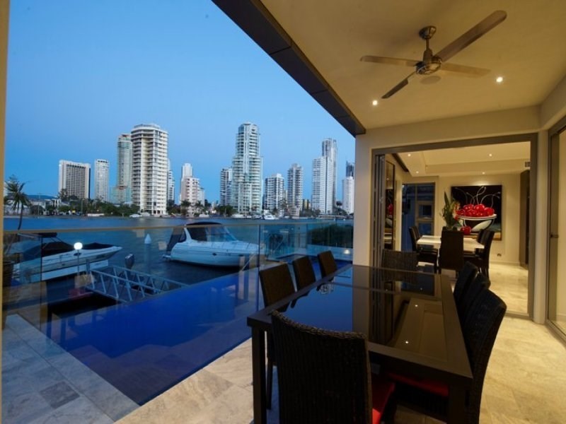 69 Stanhill Drive, Chevron Island QLD 4217