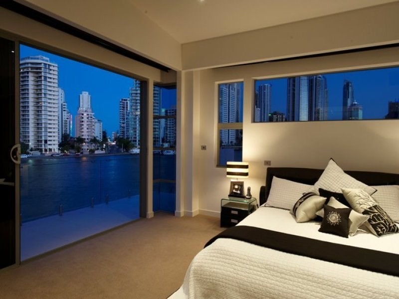 69 Stanhill Drive, Chevron Island QLD 4217