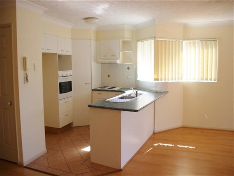 8/1028 -1030 Gold Coast Highway, Palm Beach QLD 4221