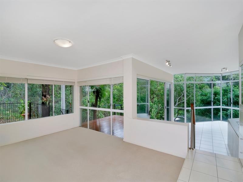23 Crest Drive, Currumbin QLD 4223