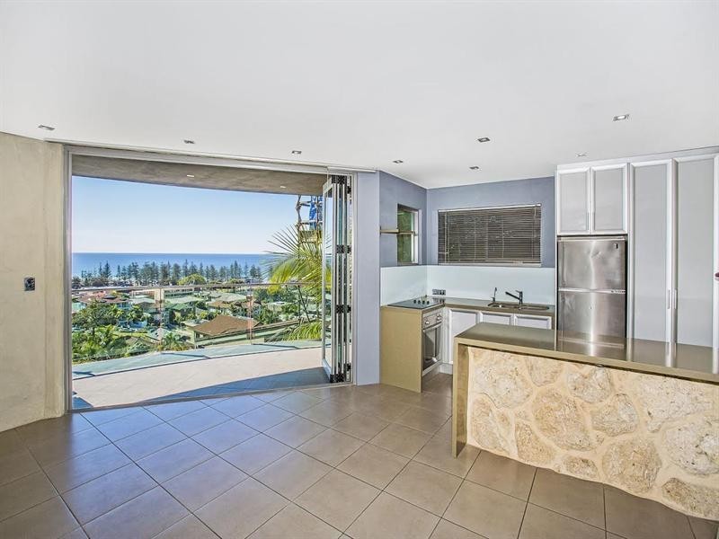 29 Mount Street, Burleigh Heads QLD 4220