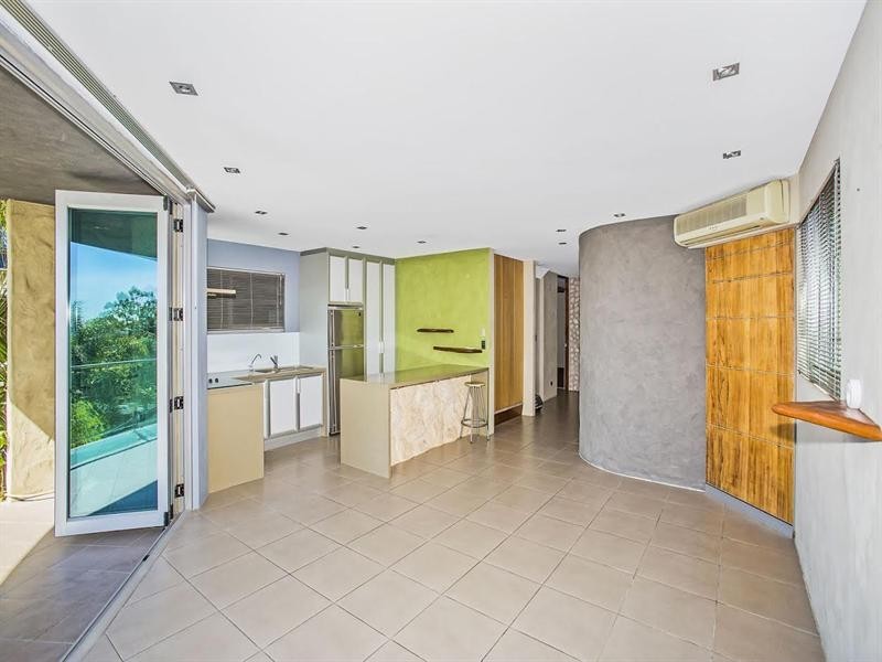 29 Mount Street, Burleigh Heads QLD 4220