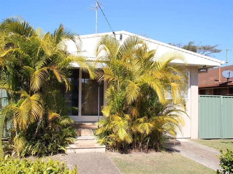 52 Palm Beach Avenue, Palm Beach QLD 4221