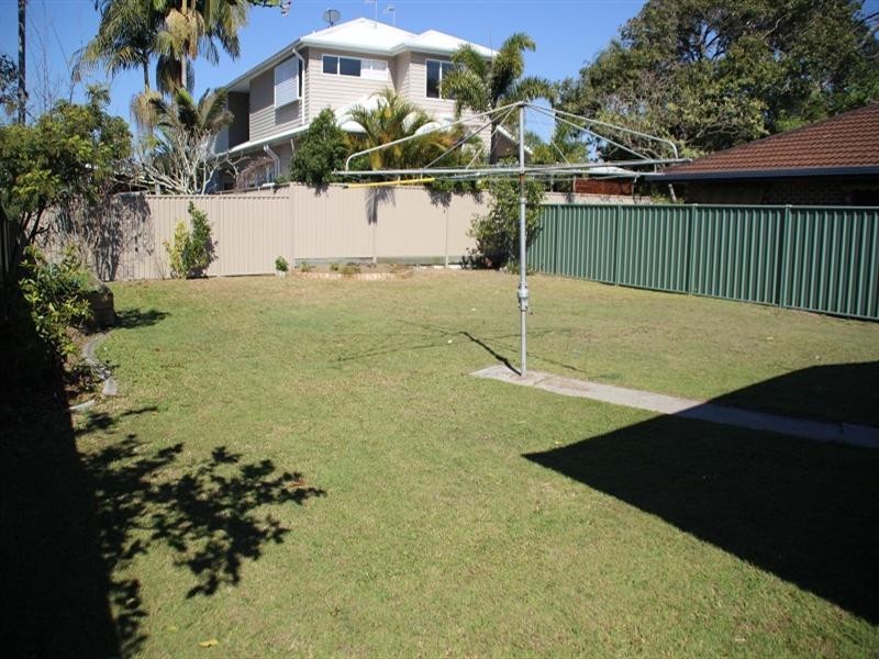 52 Palm Beach Avenue, Palm Beach QLD 4221