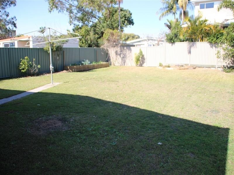 52 Palm Beach Avenue, Palm Beach QLD 4221