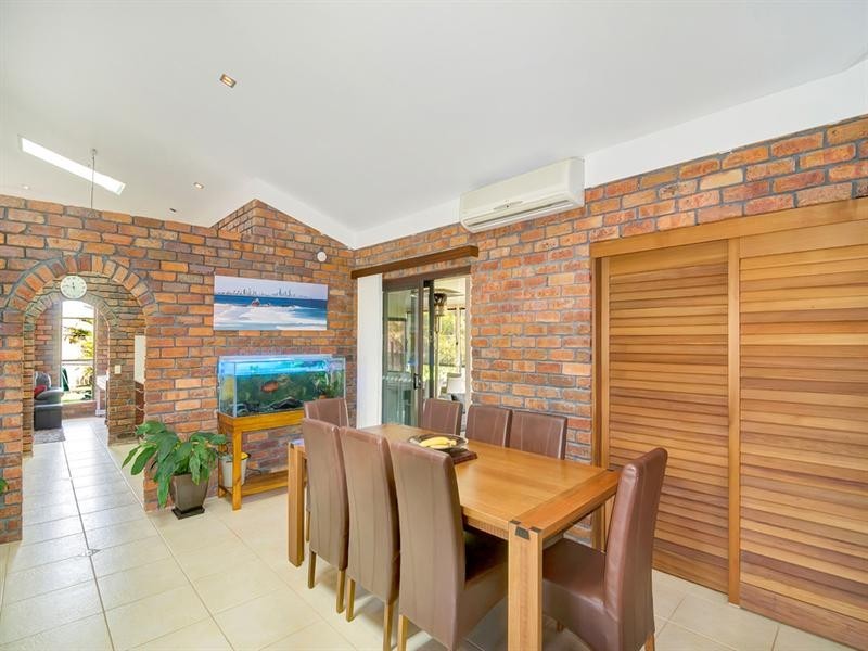 6 Birch Court, Palm Beach QLD 4221