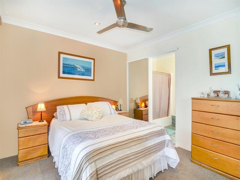 6 Birch Court, Palm Beach QLD 4221