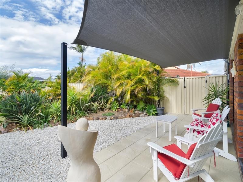 6 Birch Court, Palm Beach QLD 4221