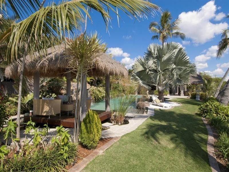 171 Monaco Street, Broadbeach Waters QLD 4218