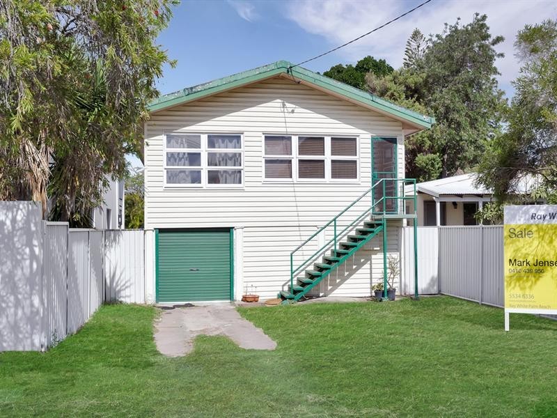 24 Sixth Avenue, Palm Beach QLD 4221