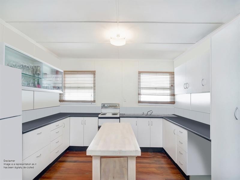 24 Sixth Avenue, Palm Beach QLD 4221