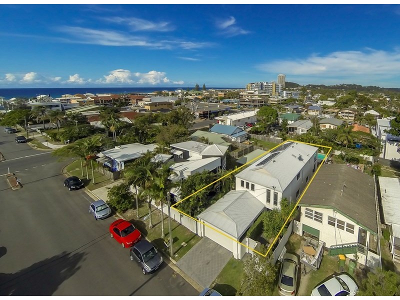 22 Sixth Avenue, Palm Beach QLD 4221