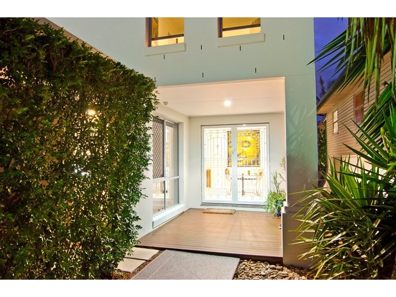 22 Sixth Avenue, Palm Beach QLD 4221