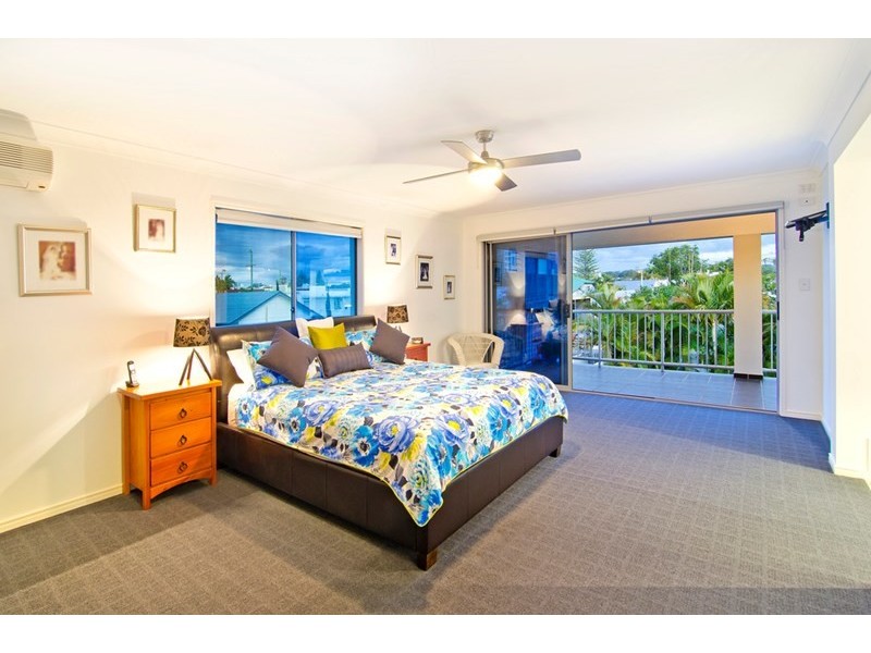 22 Sixth Avenue, Palm Beach QLD 4221