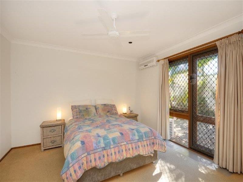 32 Pinon Close, Elanora QLD 4221