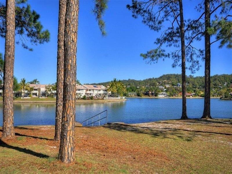 32 Pinon Close, Elanora QLD 4221