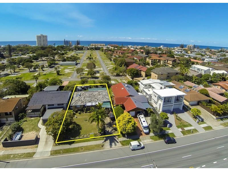 123 Townson Avenue, Palm Beach QLD 4221