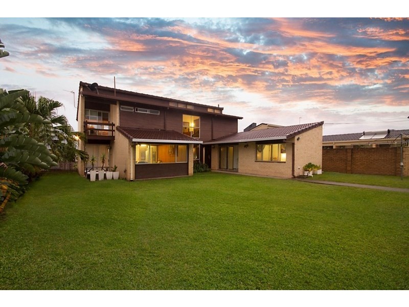 96 Mallawa Drive, Palm Beach QLD 4221