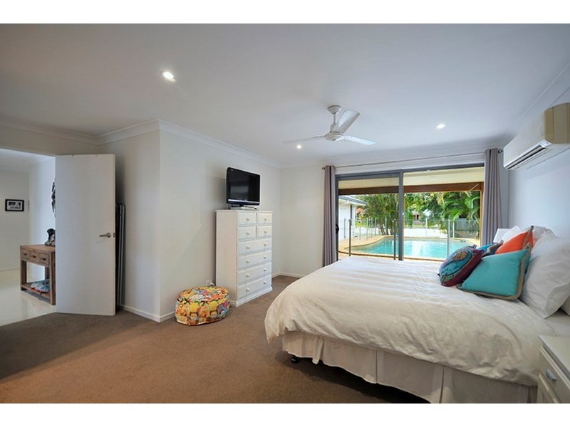 3 Mackerel Court, Palm Beach QLD 4221
