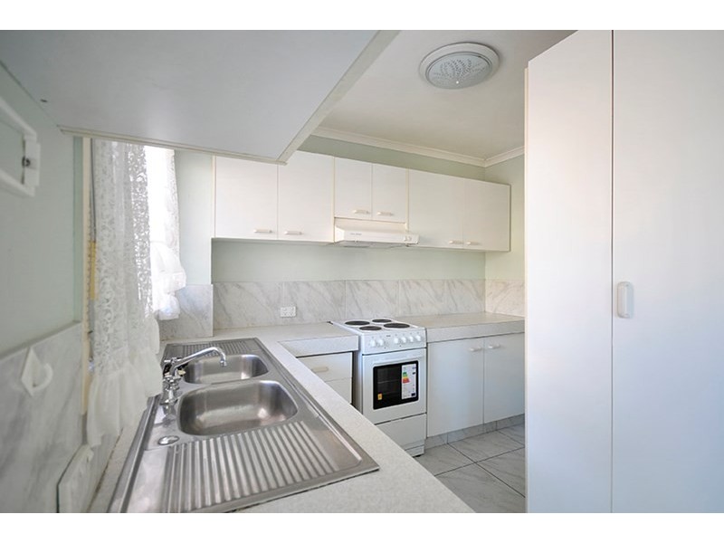 8/16 Mawarra Street, Palm Beach QLD 4221